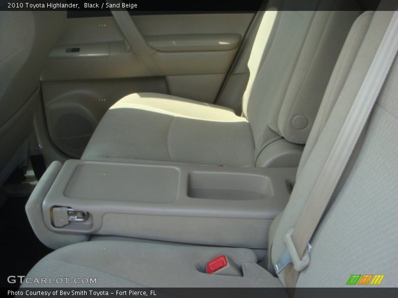 Black / Sand Beige 2010 Toyota Highlander