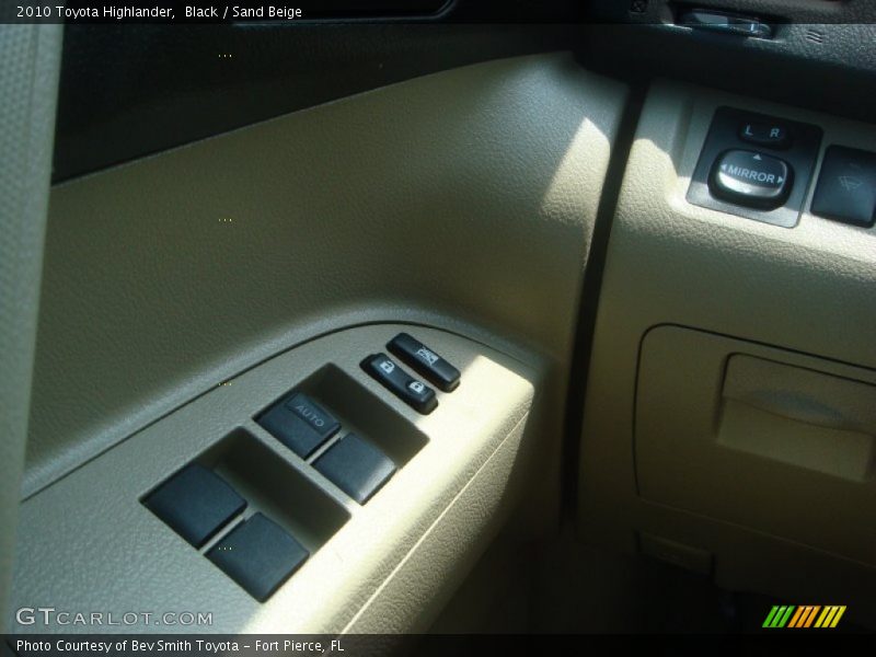 Black / Sand Beige 2010 Toyota Highlander