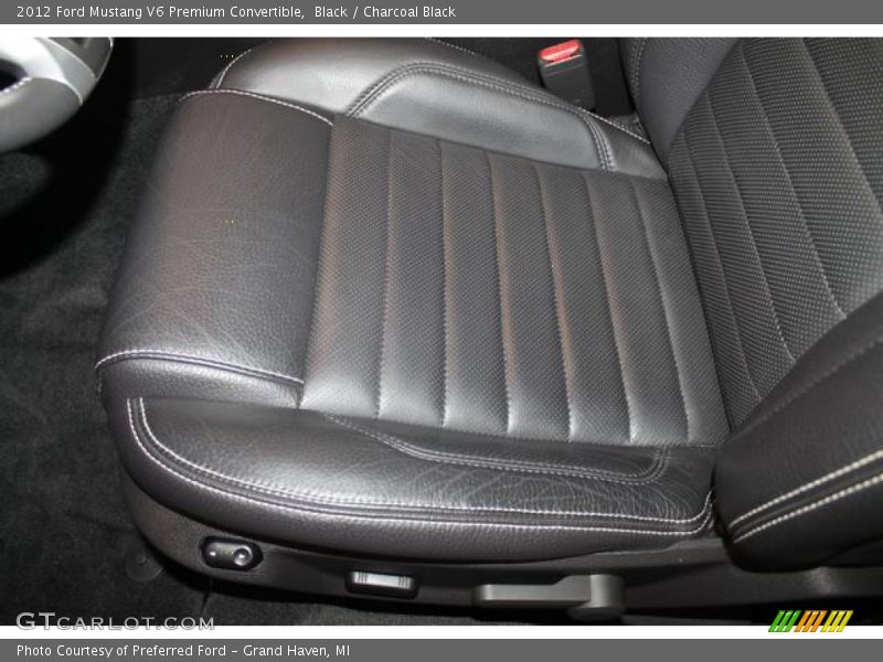 Black / Charcoal Black 2012 Ford Mustang V6 Premium Convertible