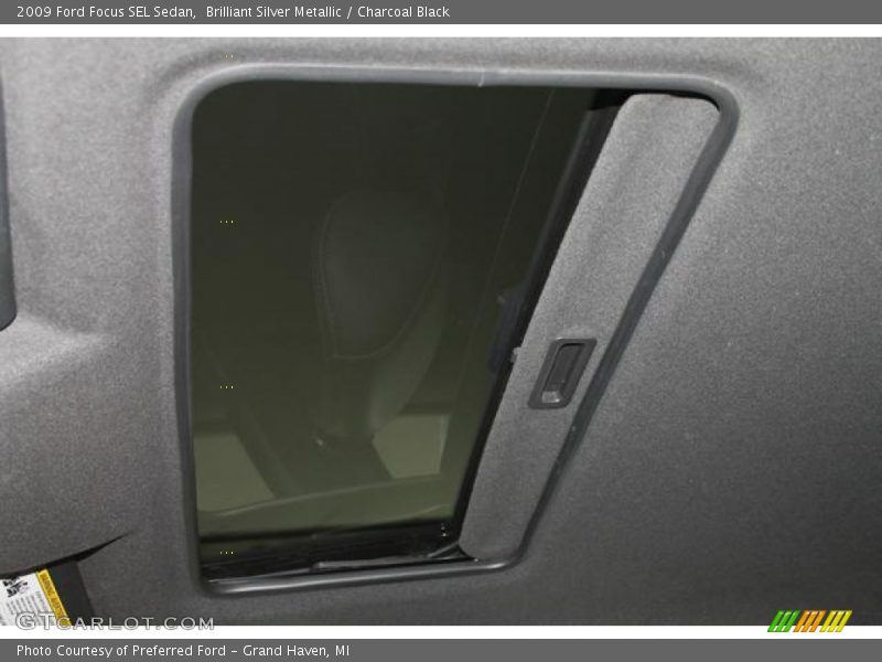 Brilliant Silver Metallic / Charcoal Black 2009 Ford Focus SEL Sedan