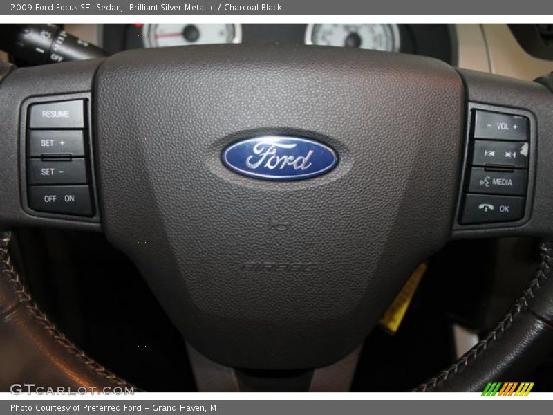 Brilliant Silver Metallic / Charcoal Black 2009 Ford Focus SEL Sedan