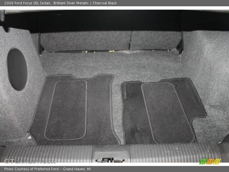 Brilliant Silver Metallic / Charcoal Black 2009 Ford Focus SEL Sedan