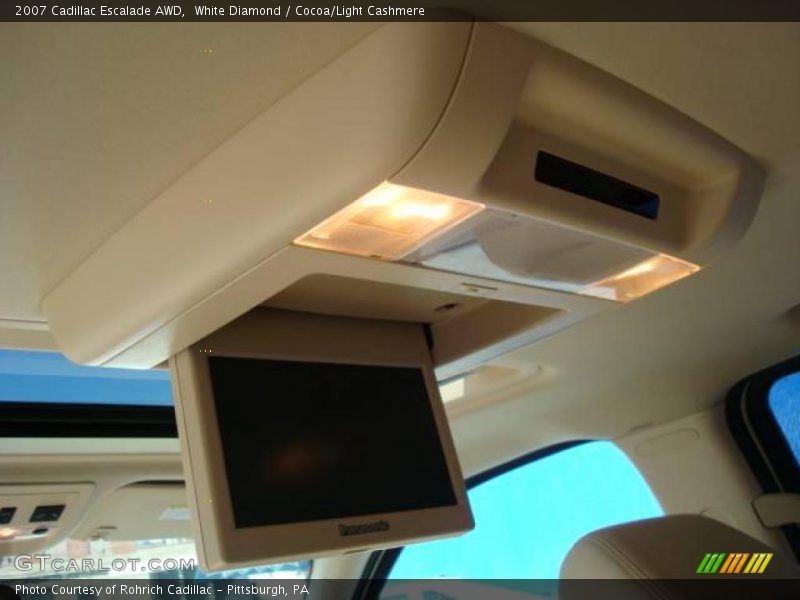White Diamond / Cocoa/Light Cashmere 2007 Cadillac Escalade AWD