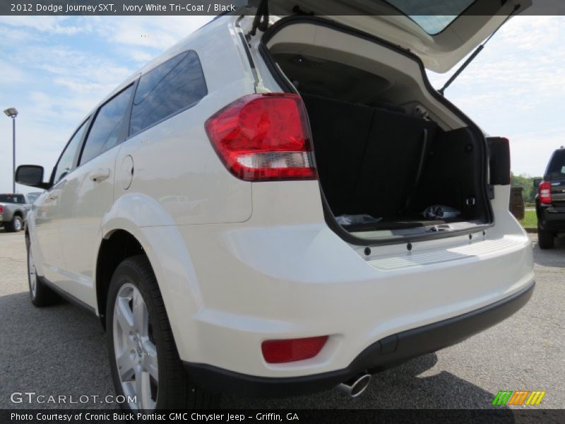Ivory White Tri-Coat / Black 2012 Dodge Journey SXT