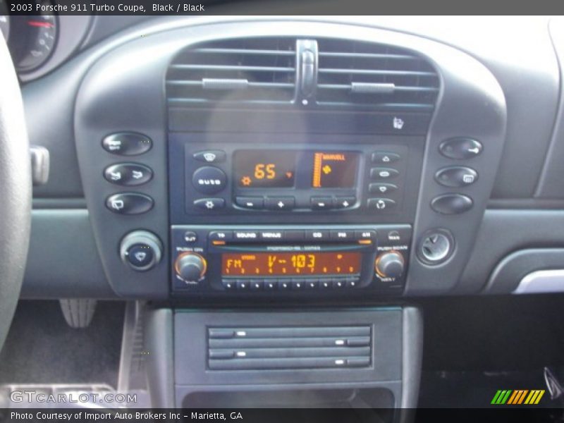 Controls of 2003 911 Turbo Coupe