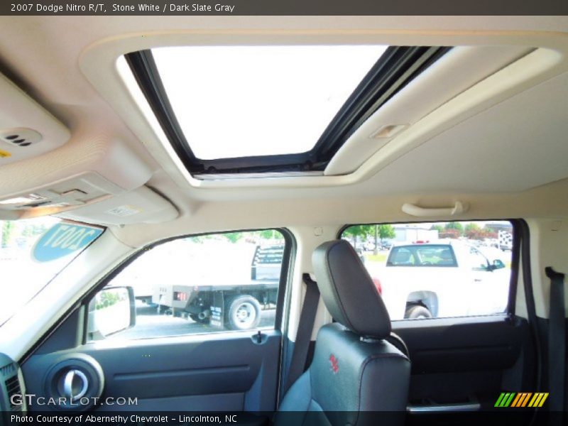 Stone White / Dark Slate Gray 2007 Dodge Nitro R/T