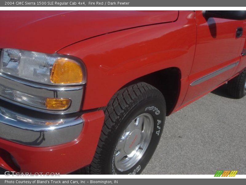 Fire Red / Dark Pewter 2004 GMC Sierra 1500 SLE Regular Cab 4x4