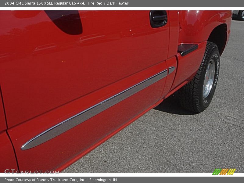 Fire Red / Dark Pewter 2004 GMC Sierra 1500 SLE Regular Cab 4x4