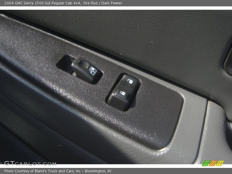Fire Red / Dark Pewter 2004 GMC Sierra 1500 SLE Regular Cab 4x4