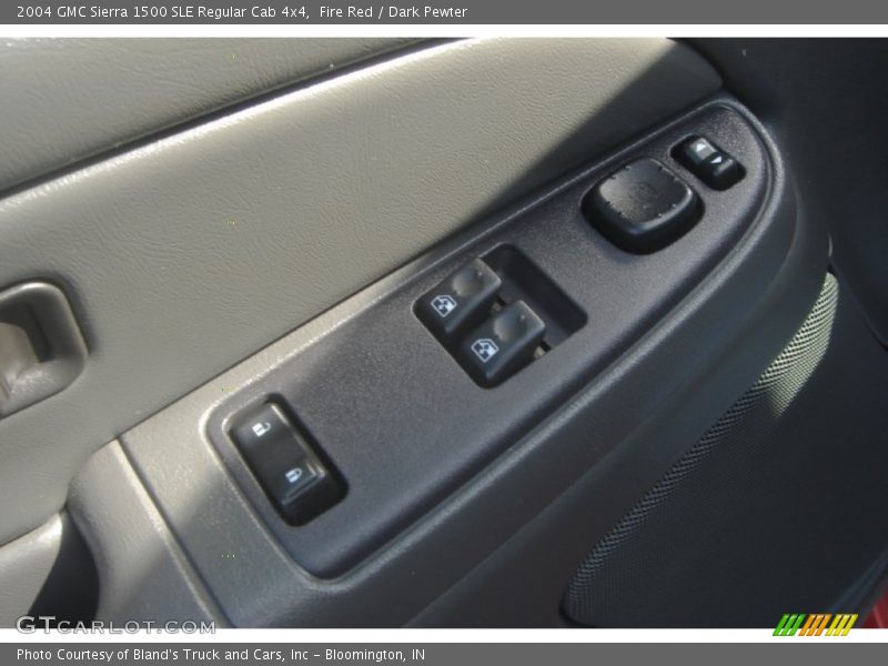 Fire Red / Dark Pewter 2004 GMC Sierra 1500 SLE Regular Cab 4x4