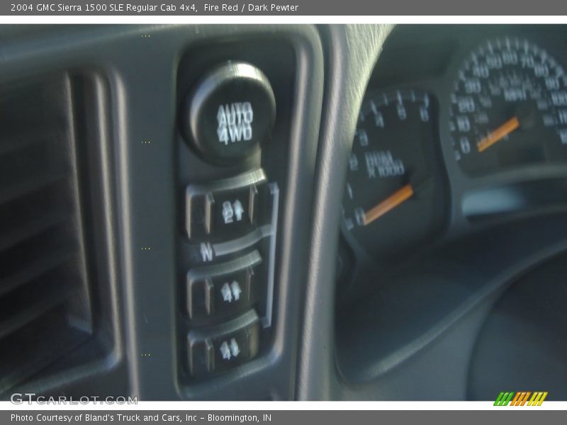 Fire Red / Dark Pewter 2004 GMC Sierra 1500 SLE Regular Cab 4x4
