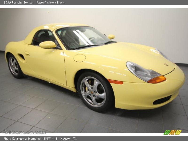 Front 3/4 View of 1999 Boxster 