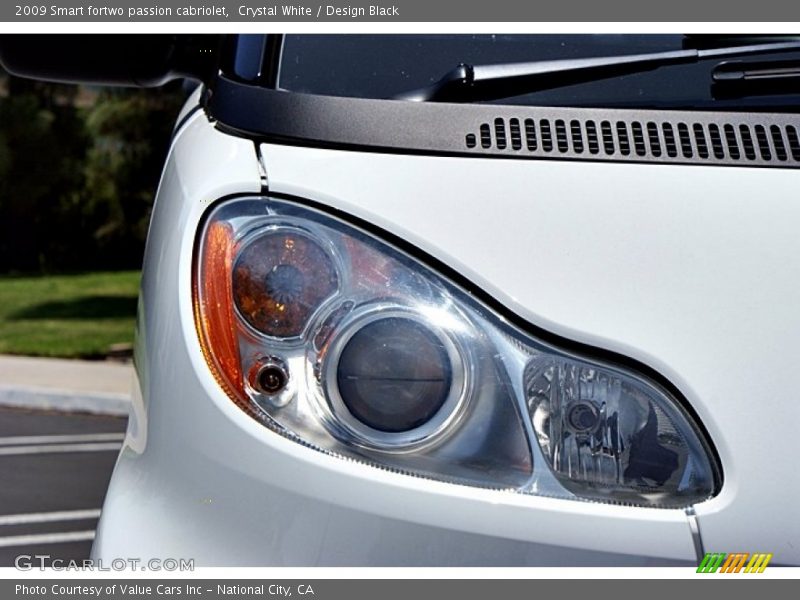 Crystal White / Design Black 2009 Smart fortwo passion cabriolet