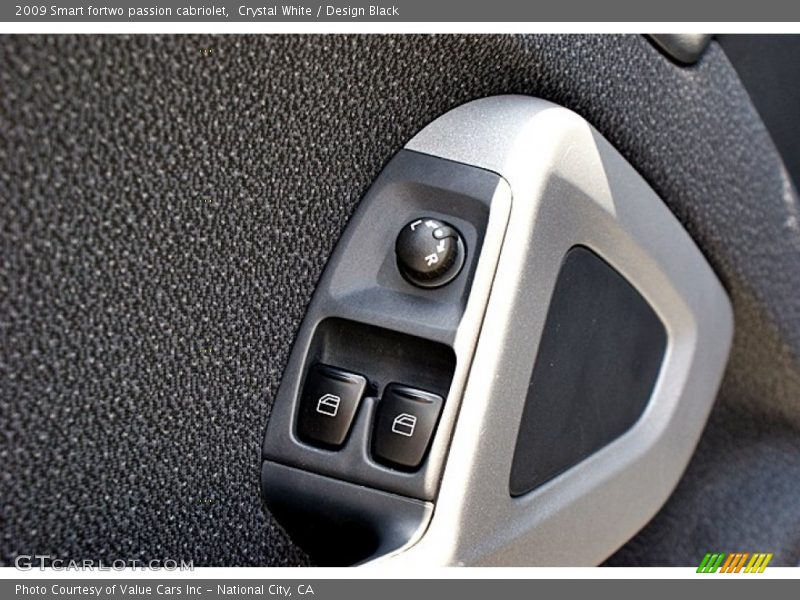 Controls of 2009 fortwo passion cabriolet