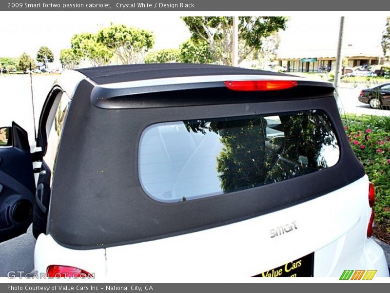 Crystal White / Design Black 2009 Smart fortwo passion cabriolet
