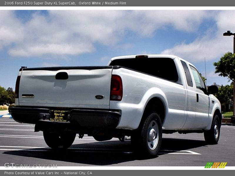 Oxford White / Medium Flint 2006 Ford F250 Super Duty XL SuperCab