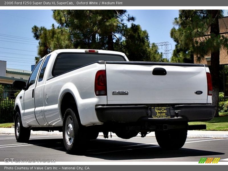 Oxford White / Medium Flint 2006 Ford F250 Super Duty XL SuperCab