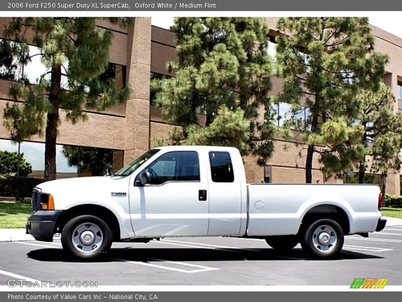 Oxford White / Medium Flint 2006 Ford F250 Super Duty XL SuperCab