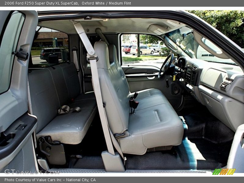  2006 F250 Super Duty XL SuperCab Medium Flint Interior