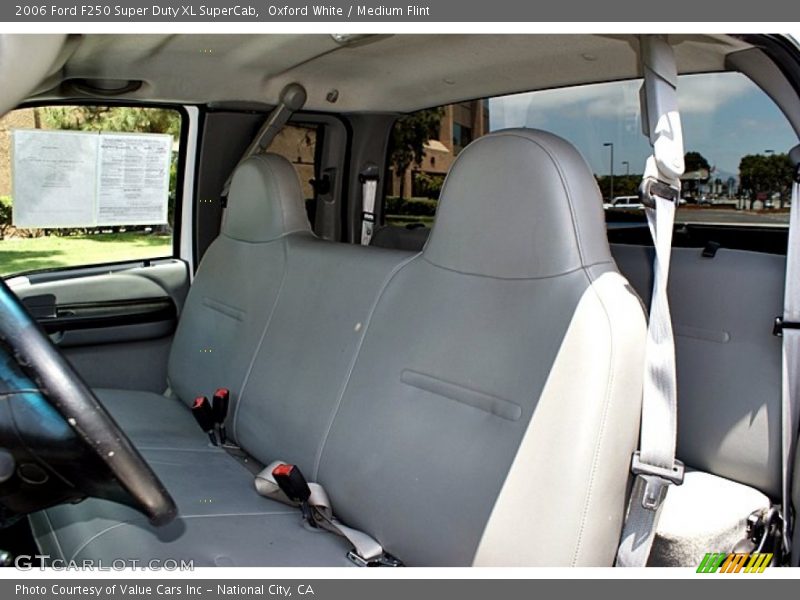 Oxford White / Medium Flint 2006 Ford F250 Super Duty XL SuperCab
