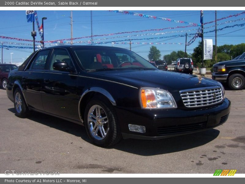 Sable Black / Oatmeal 2000 Cadillac DeVille Sedan
