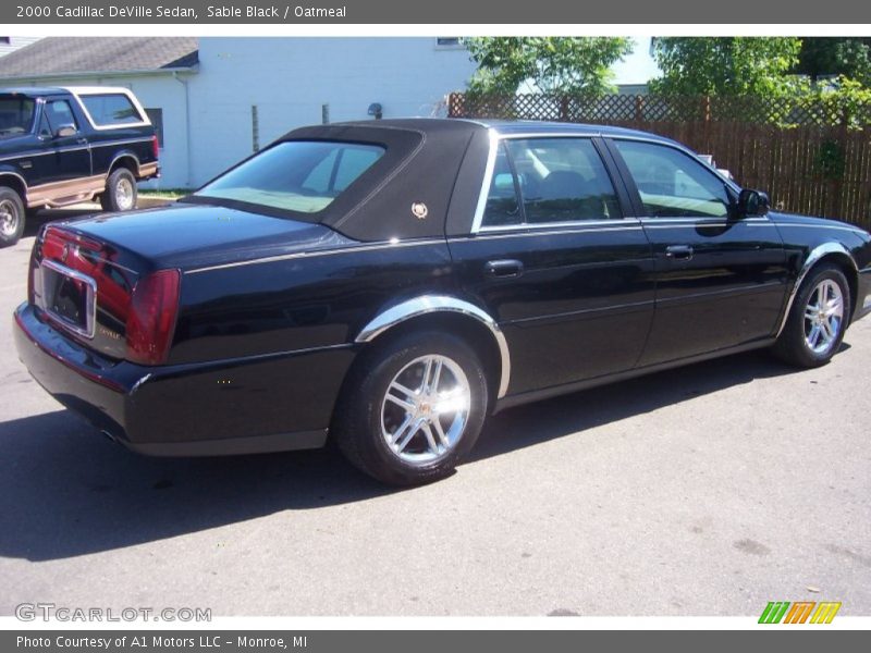 Sable Black / Oatmeal 2000 Cadillac DeVille Sedan