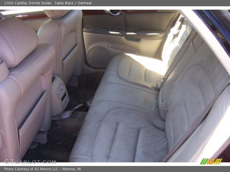 Sable Black / Oatmeal 2000 Cadillac DeVille Sedan
