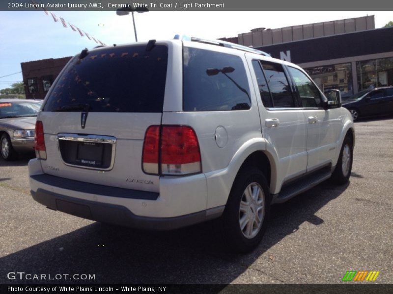 Ceramic White Tri Coat / Light Parchment 2004 Lincoln Aviator Luxury AWD