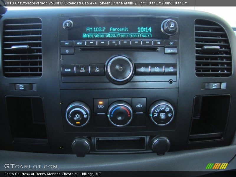 Controls of 2010 Silverado 2500HD Extended Cab 4x4