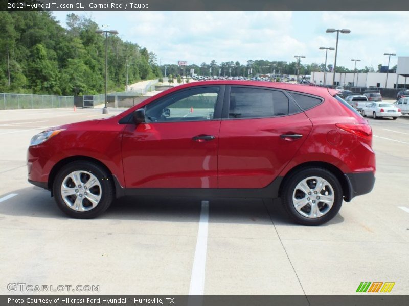 Garnet Red / Taupe 2012 Hyundai Tucson GL