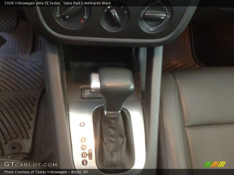 Salsa Red / Anthracite Black 2008 Volkswagen Jetta SE Sedan