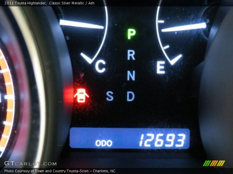 Classic Silver Metallic / Ash 2011 Toyota Highlander