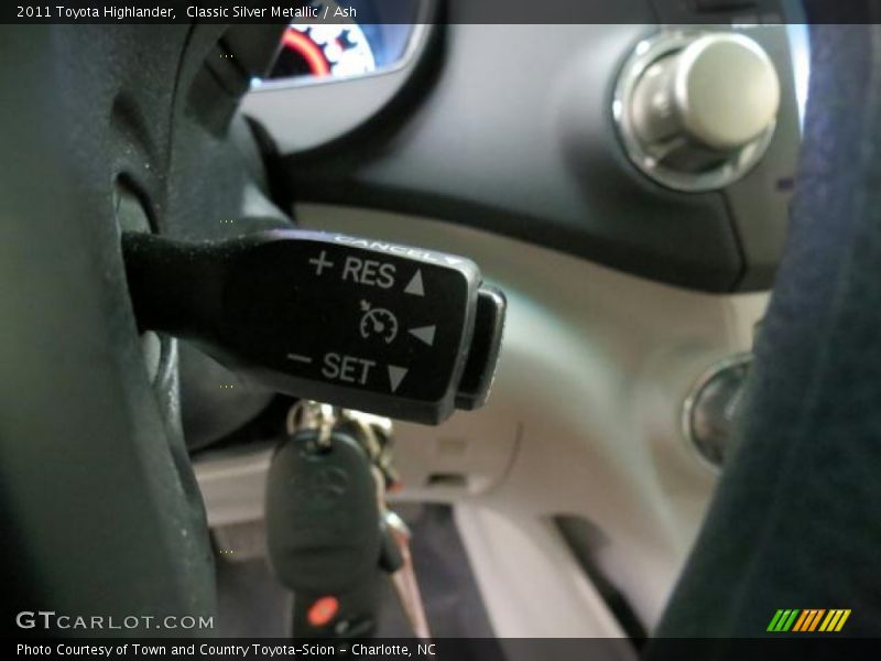 Classic Silver Metallic / Ash 2011 Toyota Highlander