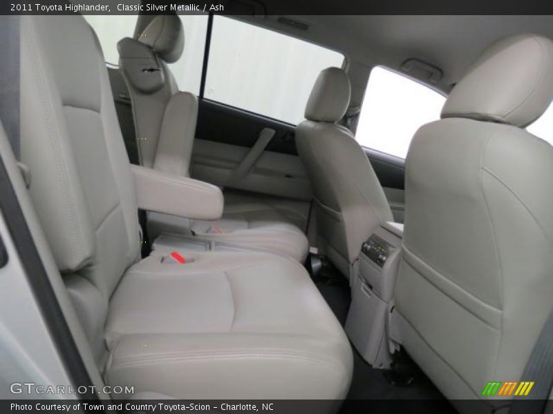 Classic Silver Metallic / Ash 2011 Toyota Highlander
