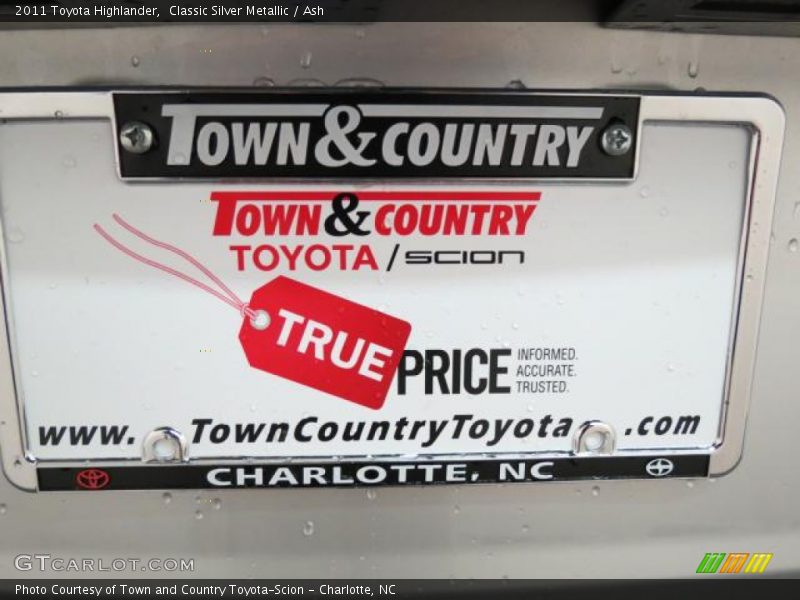 Classic Silver Metallic / Ash 2011 Toyota Highlander