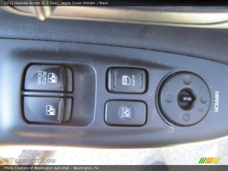 Controls of 2011 Accent GL 3 Door