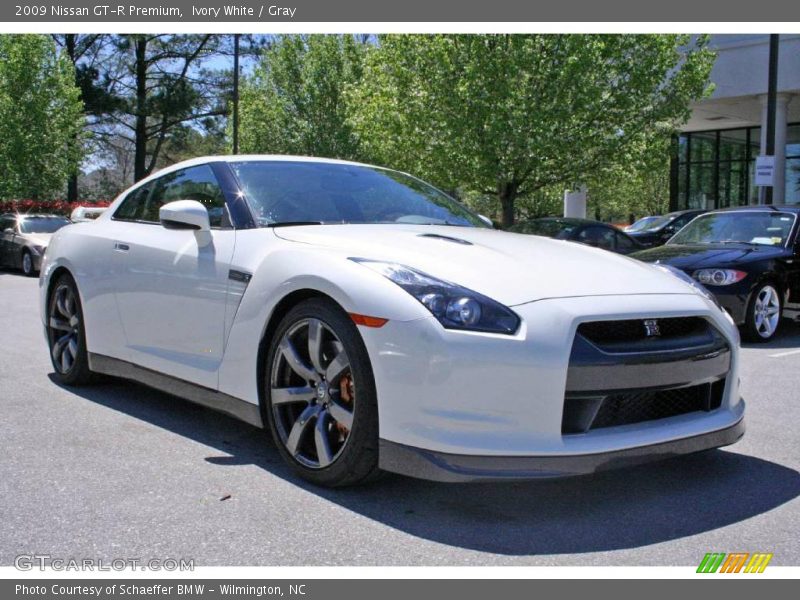 Ivory White / Gray 2009 Nissan GT-R Premium