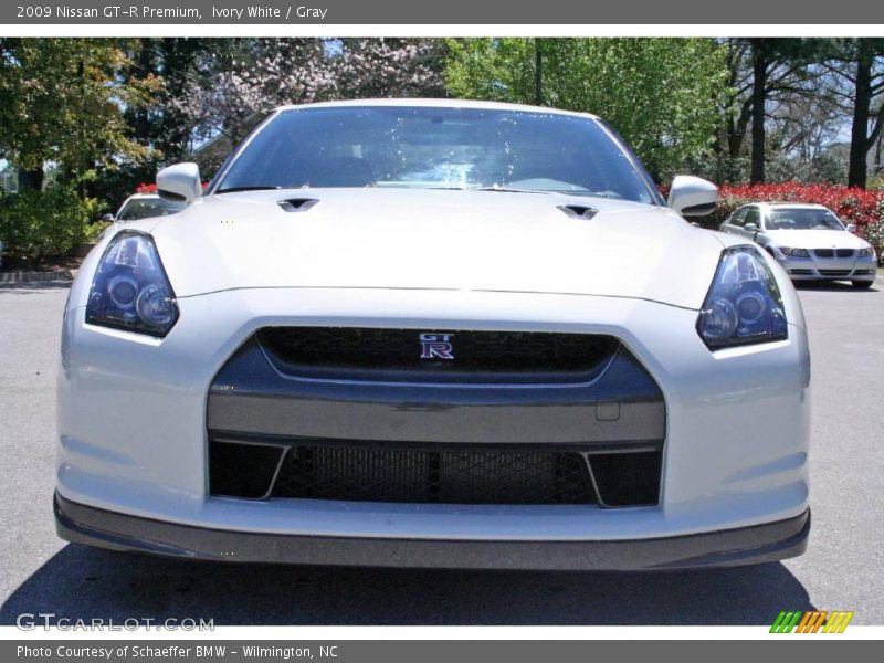 Ivory White / Gray 2009 Nissan GT-R Premium
