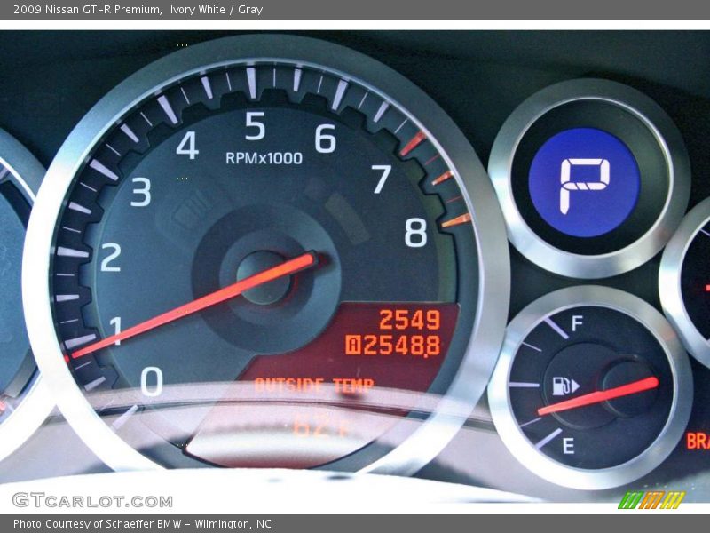 Ivory White / Gray 2009 Nissan GT-R Premium