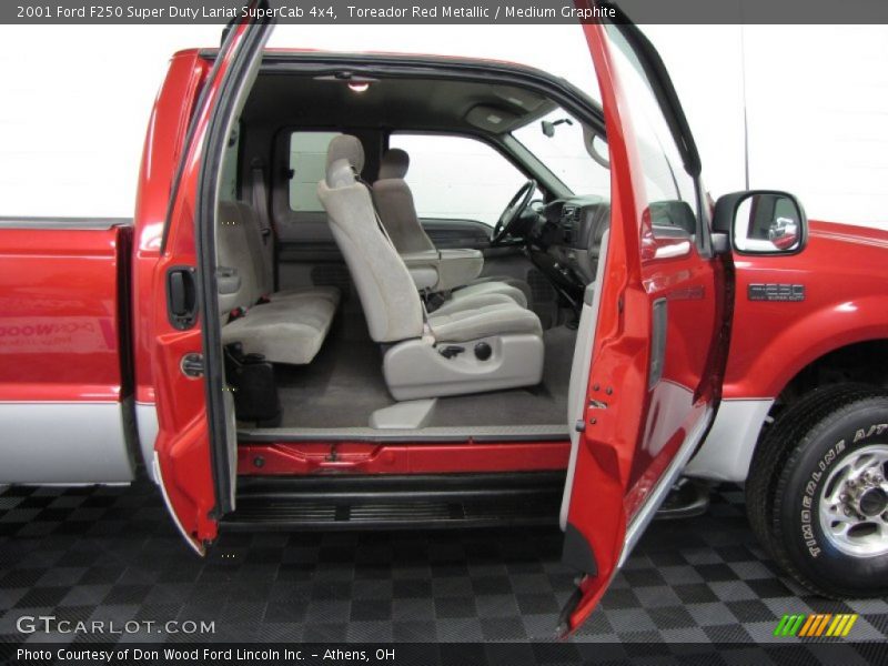 Toreador Red Metallic / Medium Graphite 2001 Ford F250 Super Duty Lariat SuperCab 4x4