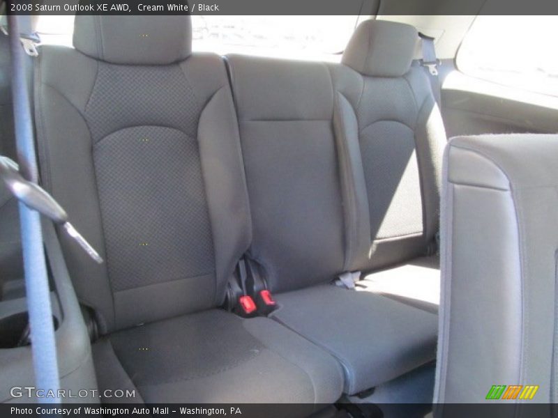 Cream White / Black 2008 Saturn Outlook XE AWD