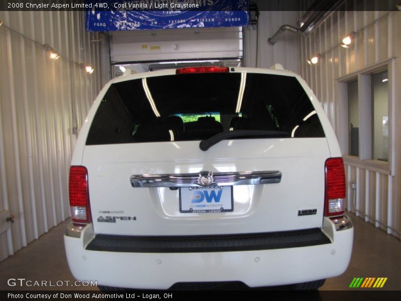 Cool Vanilla / Light Graystone 2008 Chrysler Aspen Limited 4WD