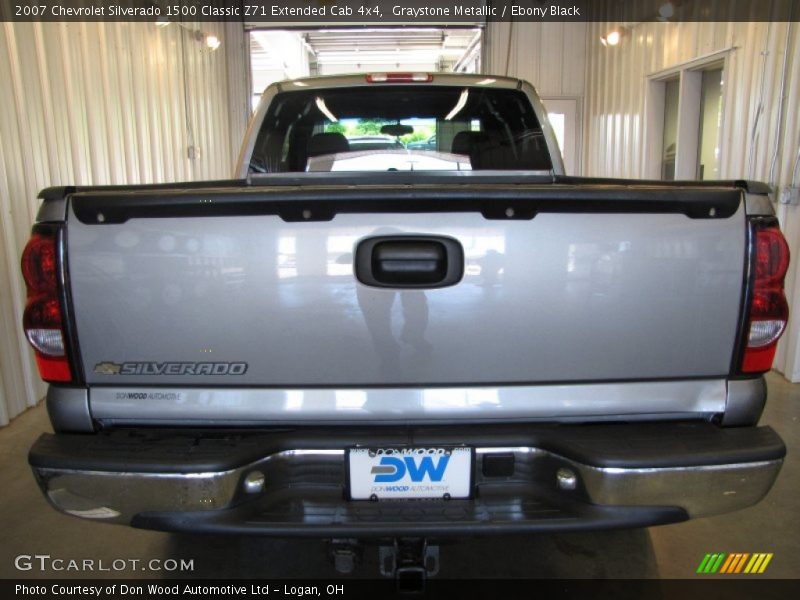 Graystone Metallic / Ebony Black 2007 Chevrolet Silverado 1500 Classic Z71 Extended Cab 4x4