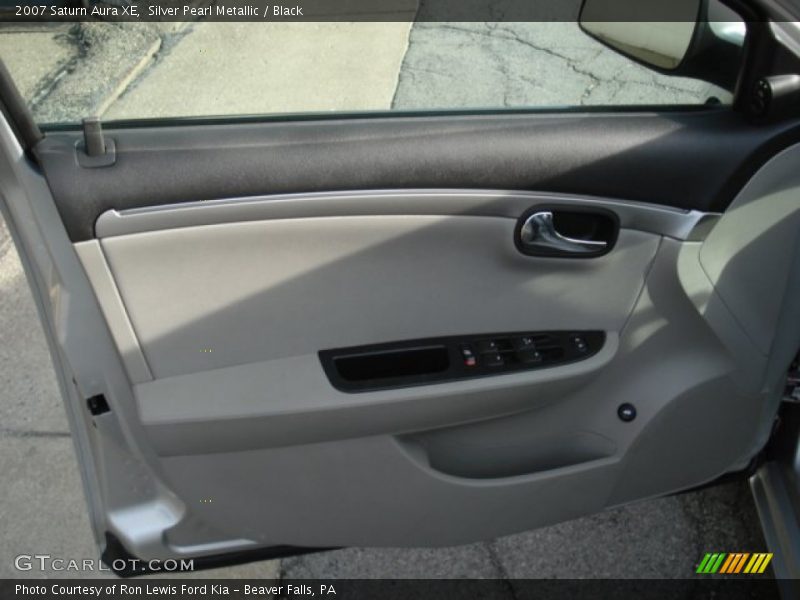 Silver Pearl Metallic / Black 2007 Saturn Aura XE