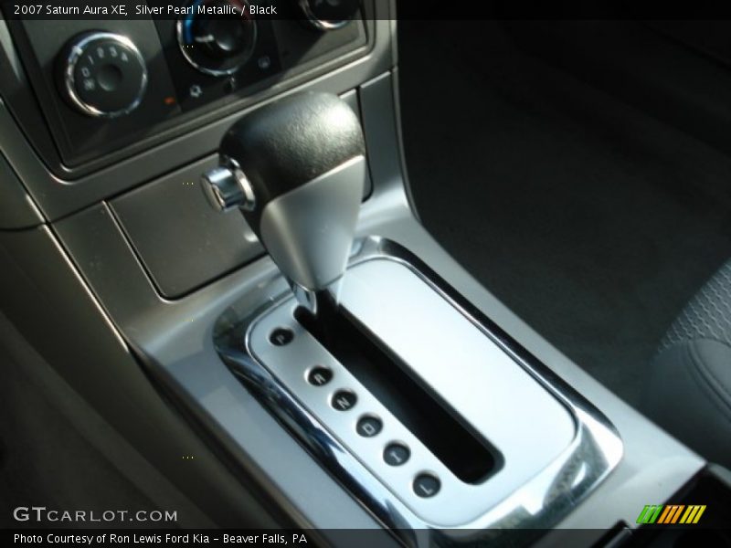 Silver Pearl Metallic / Black 2007 Saturn Aura XE