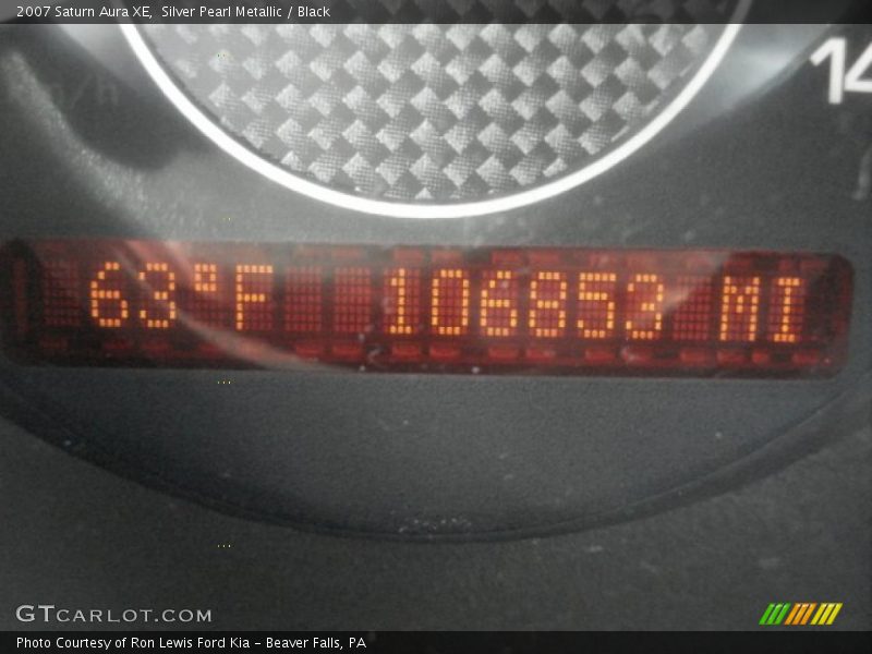 Silver Pearl Metallic / Black 2007 Saturn Aura XE