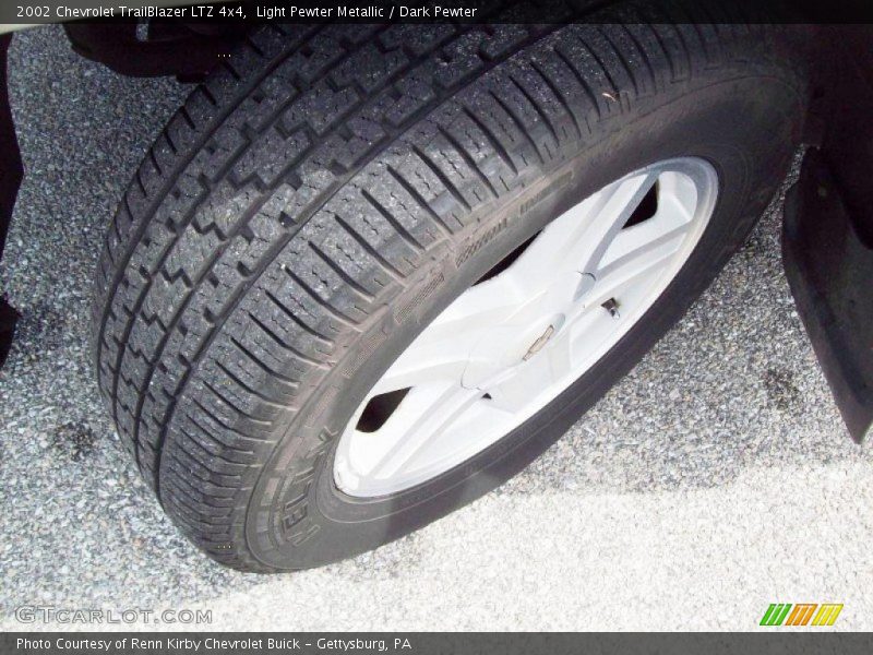 Light Pewter Metallic / Dark Pewter 2002 Chevrolet TrailBlazer LTZ 4x4