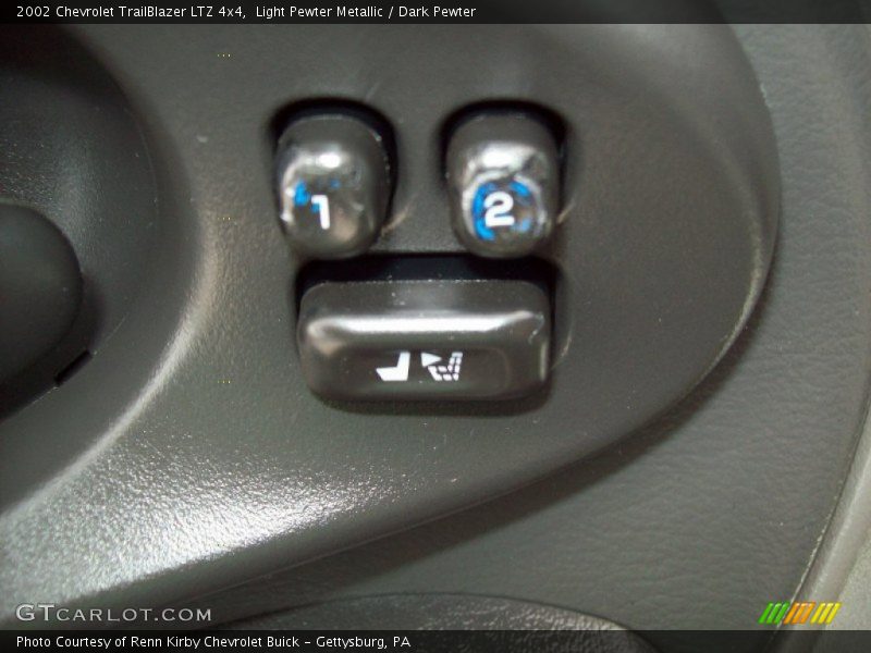 Light Pewter Metallic / Dark Pewter 2002 Chevrolet TrailBlazer LTZ 4x4