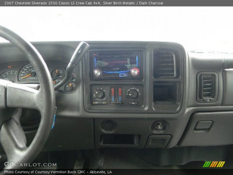 Silver Birch Metallic / Dark Charcoal 2007 Chevrolet Silverado 1500 Classic LS Crew Cab 4x4