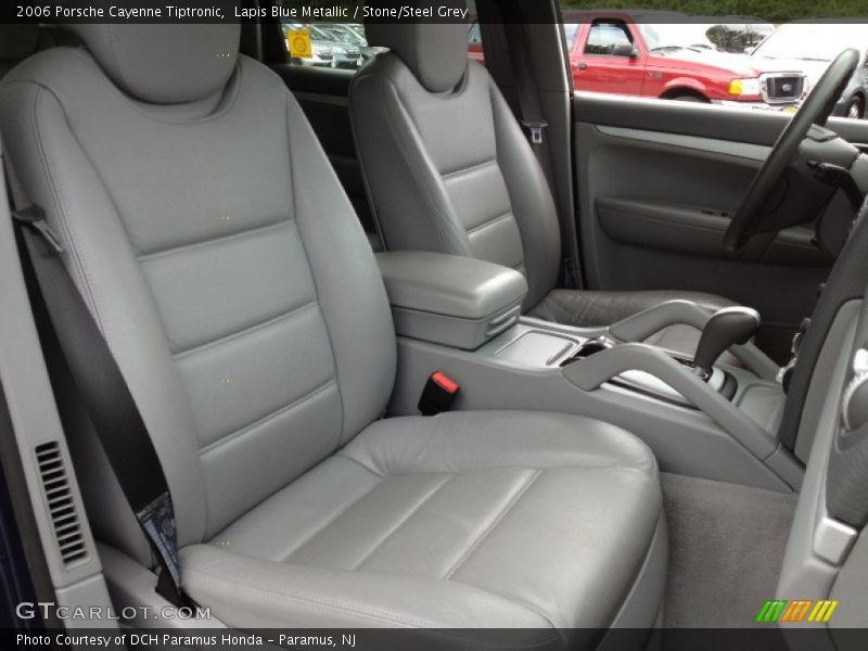 Front Seat of 2006 Cayenne Tiptronic